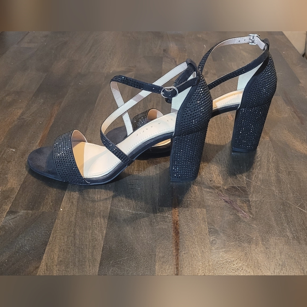 Kelly & Katie Black Women's Sandals - Picture 5 of 7